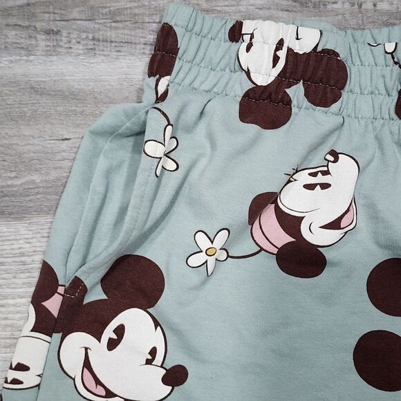 Disney Minnie Mouse  Minnie & Mickey Mouse Print Shorts Size Medium - Picture 4 of 9